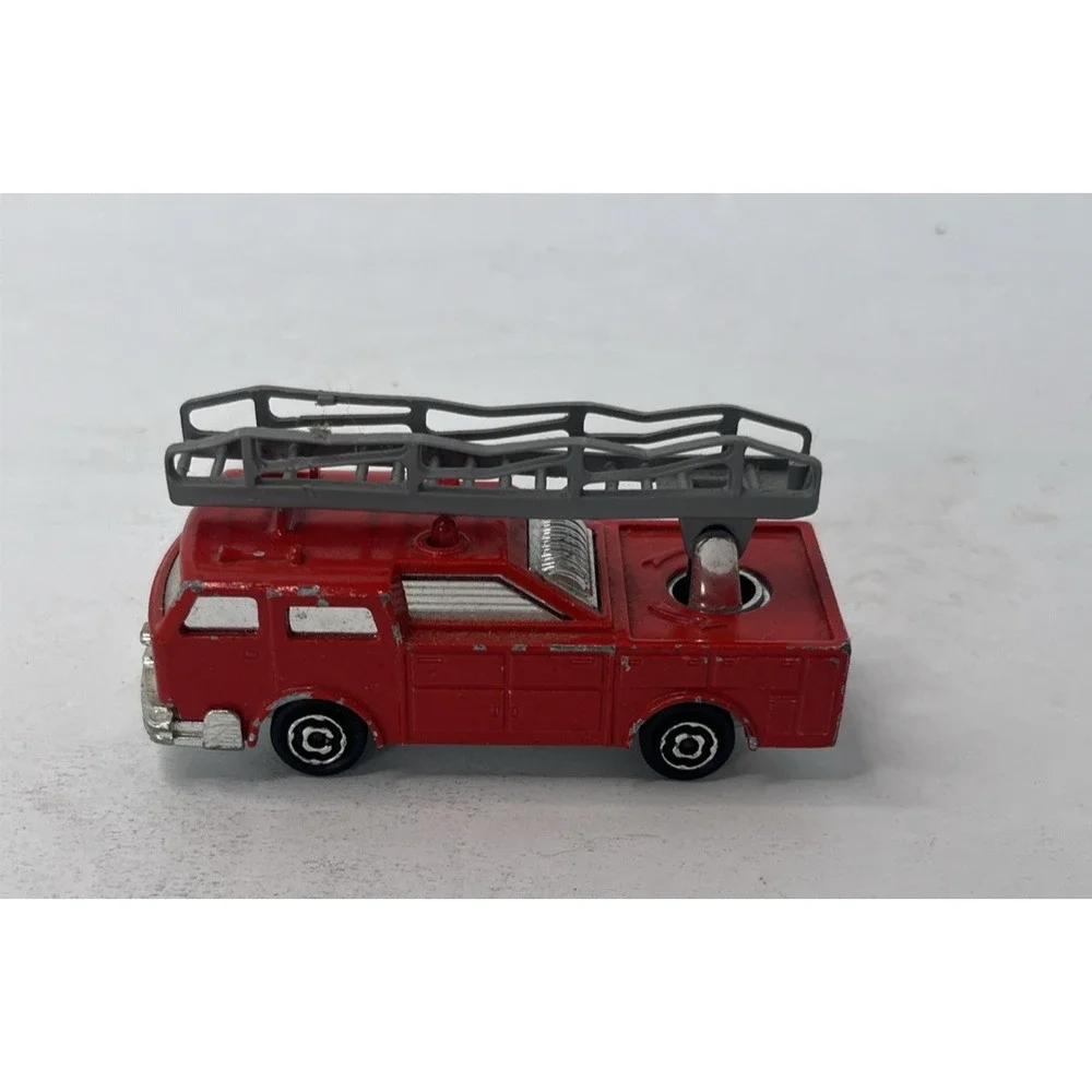 Vintage Majorette Sonic Flashers Fire Ladder Truck Red Die‎ Cast